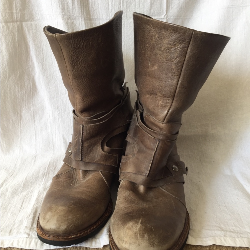 London Rebel pull-on moto style wedge boots sz 10